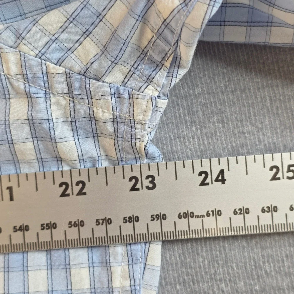 Banana Republic Men's L Blue Plaid Shirt Quiet Luxury Coastal‎ Soft Wash Button